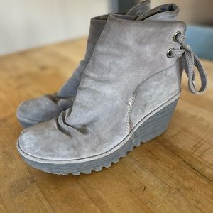 Fly London, Yama, women’s suede ankle boot, Size EU40.